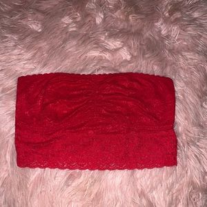 Red lace bandeu